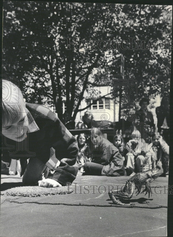 1974 Luke Baum Evanston Frog Jumping - Historic Images