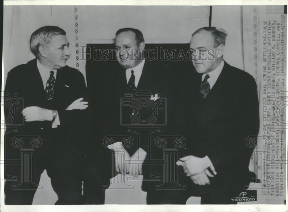 1937 General Motors Corp Officials strtike - Historic Images