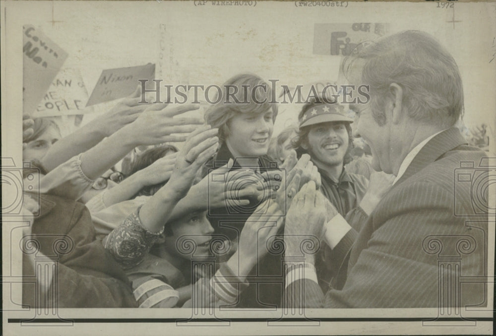 1972 Young admirers greet Sen. George McGov - Historic Images