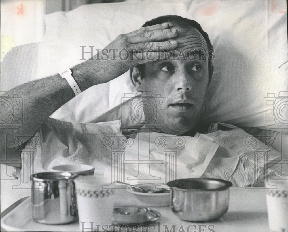 1965 Dale McGlasson intensive care ward Enj - Historic Images