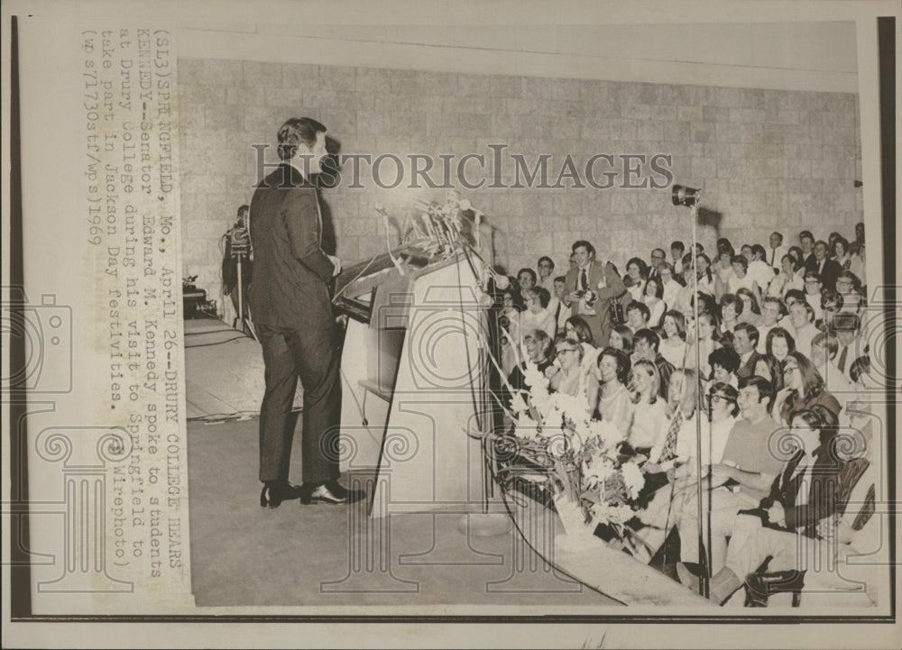 1969 Edward Kennedy Drury College Students - Historic Images