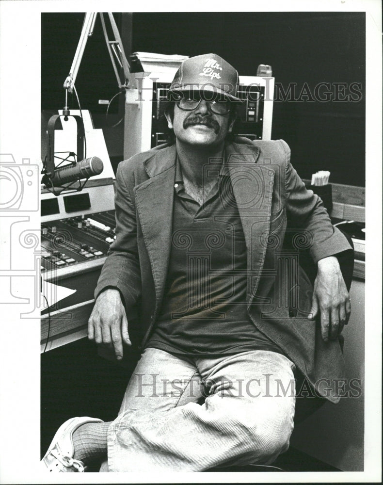 1984 Steven Allen Siegel Disc Jockey Sunday - Historic Images