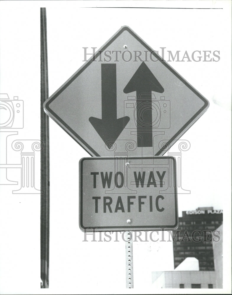 1988 Two Way Traffic Street Sign - Historic Images