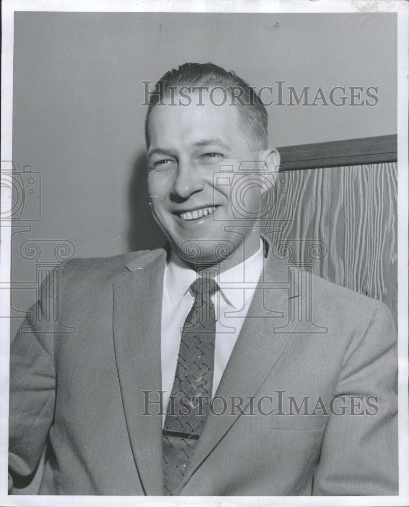 1958 Lloyd Siler Adminis Wyandotte Mayor - Historic Images