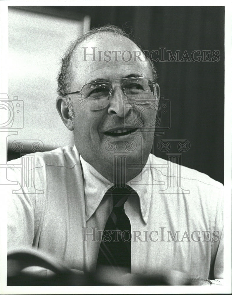 1979 Lawerence simons housing commissioner - Historic Images