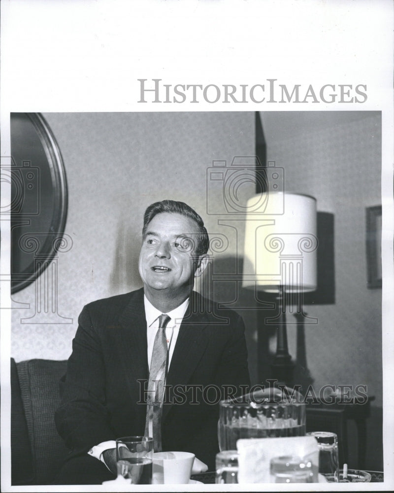 1966 Dr Alan Simpson Vassar Prrs - Historic Images
