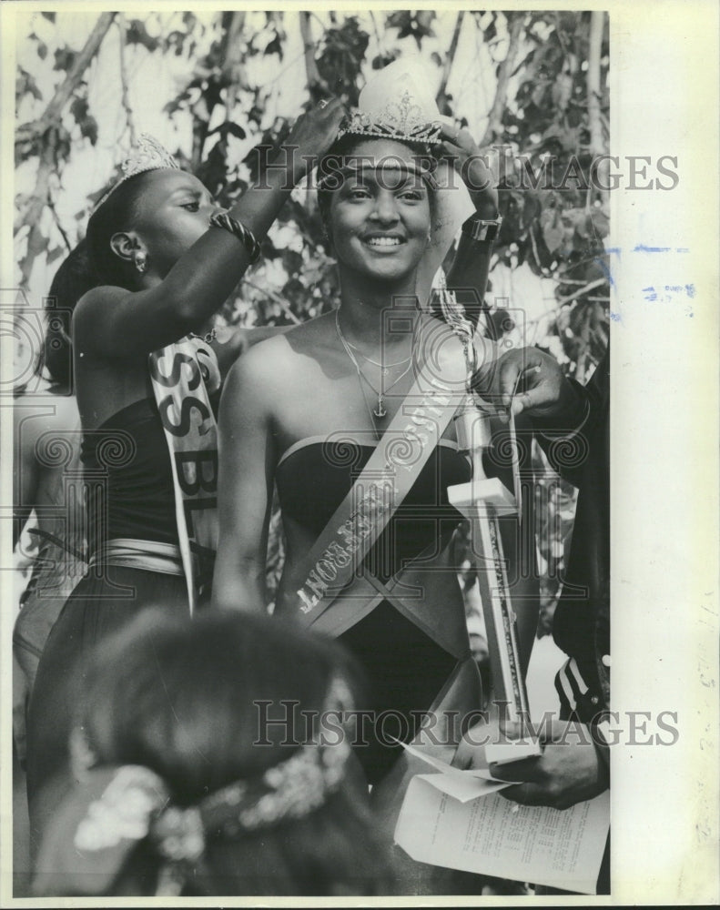 1981 Charyl Marlyz Chacón Ramírez pageant - Historic Images