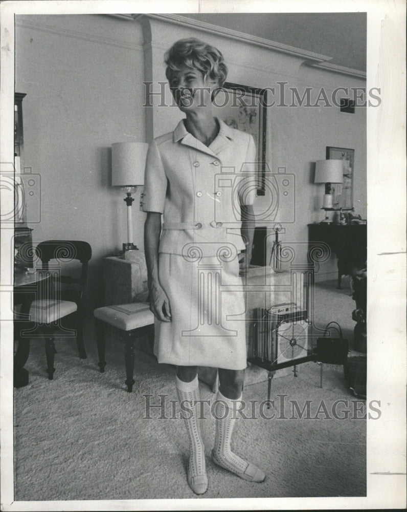 1968 Magin Best Dressed Women Town Sockes - Historic Images