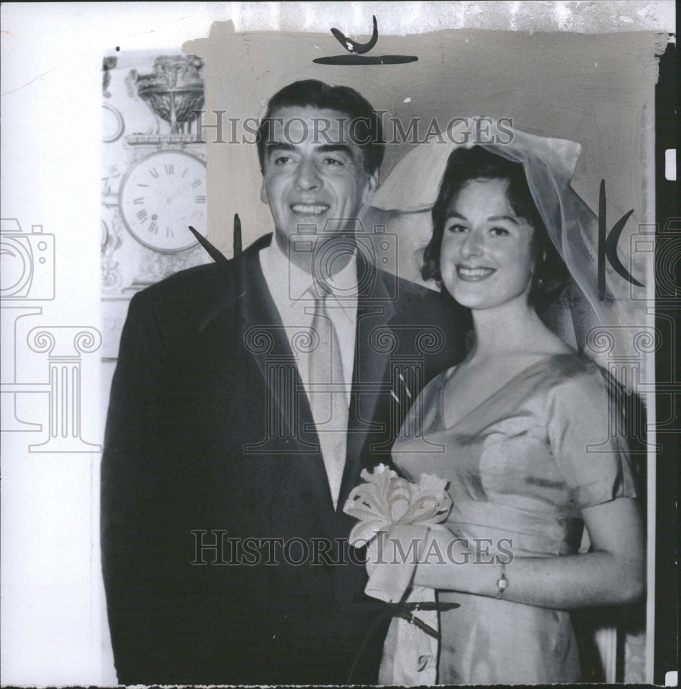 1959 Victor Mature Bride Actress Joy Urwick - Historic Images