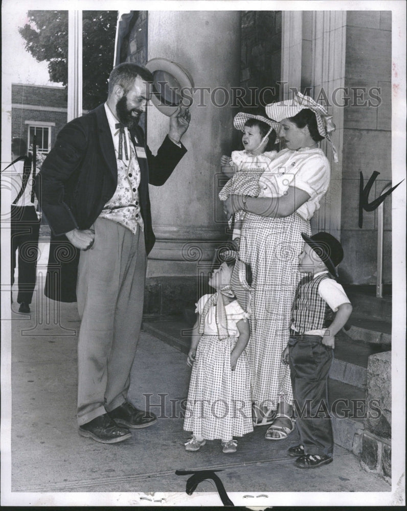 1959 Donald Abler doffs hat children costum - Historic Images