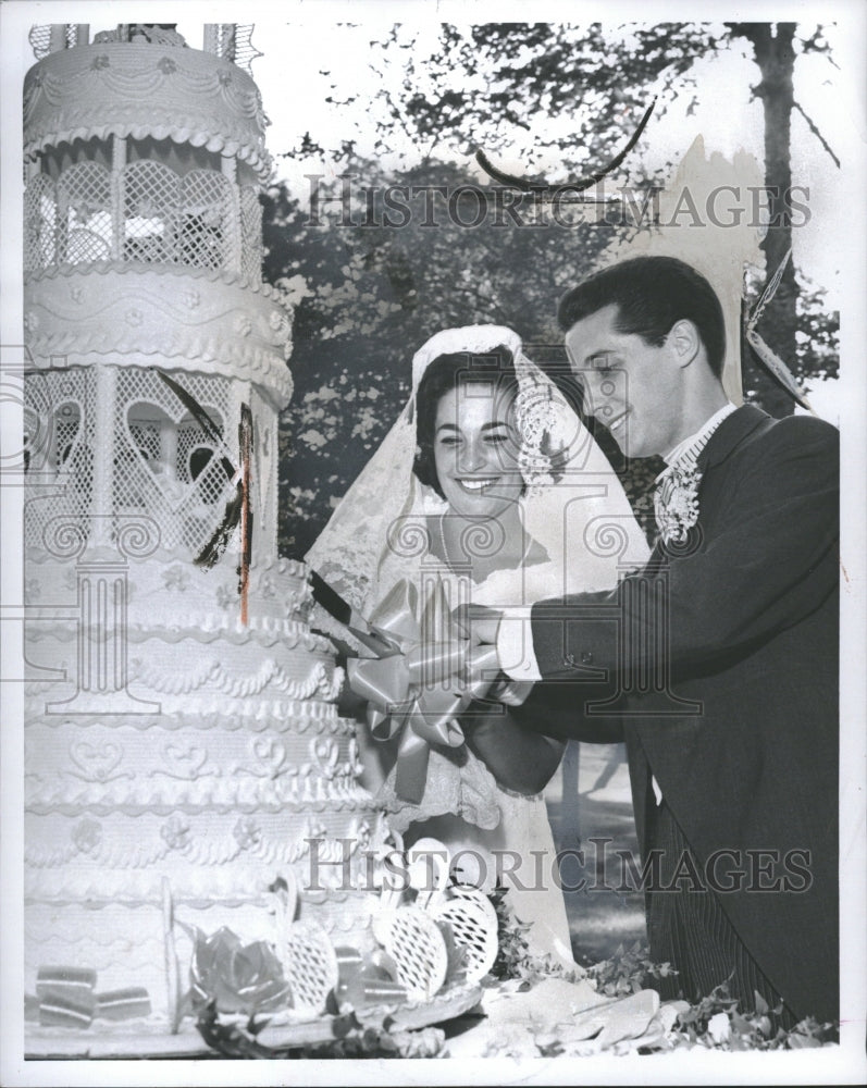 1964 Stuart Frankel Maxine Eazar Wedding - Historic Images