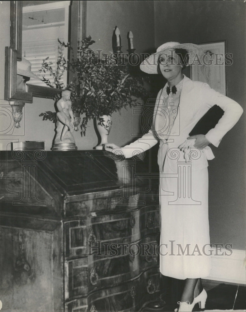 1935 Ms. Majorie Campbell Bryant - Historic Images