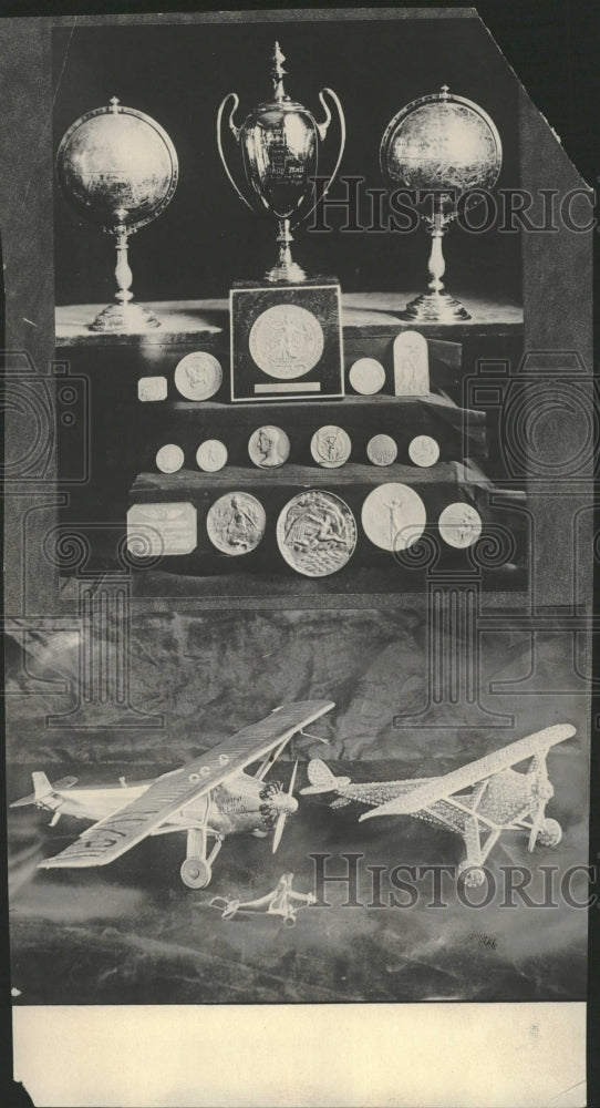 1928 Trophies - Historic Images