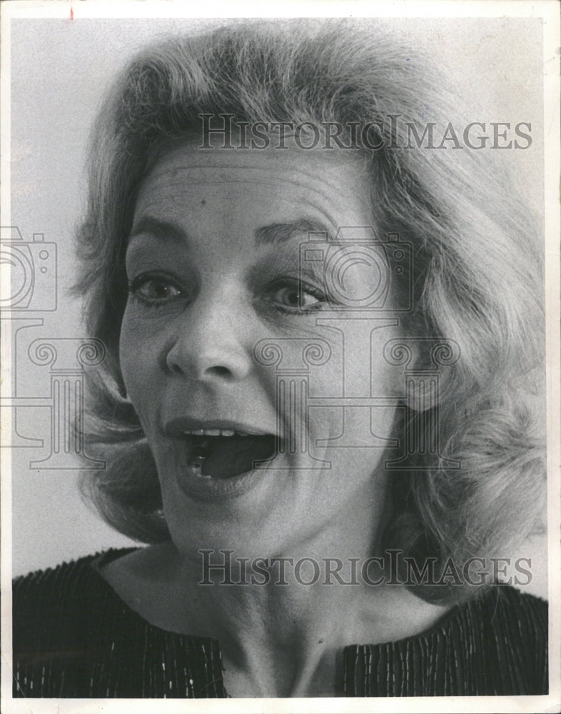 1972 Lauren Bacall American Actress Model - Historic Images