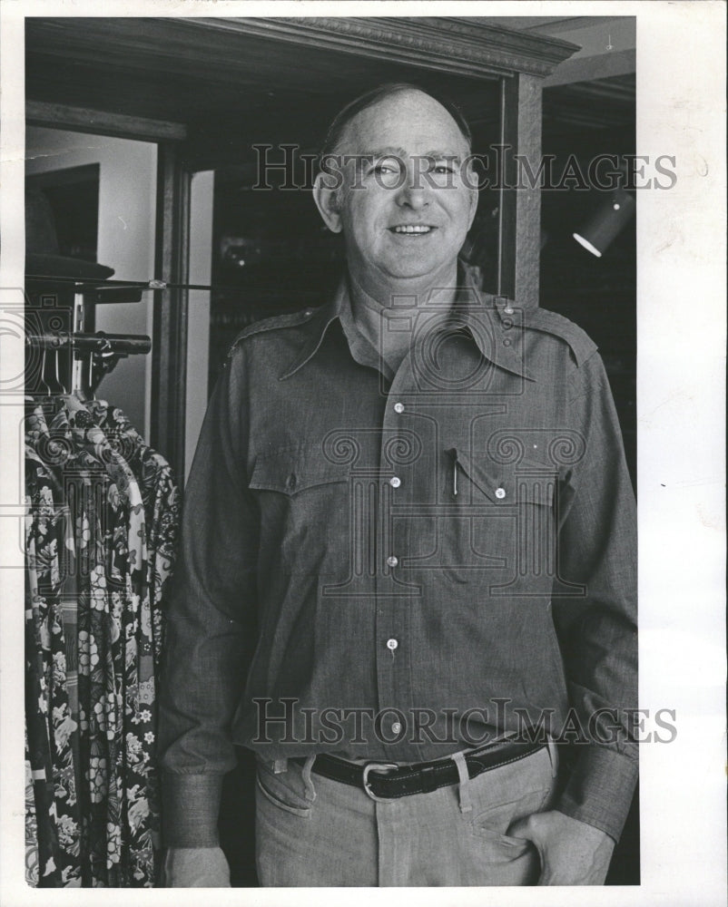 1972 Chet Johnson owner of Maudies - Historic Images