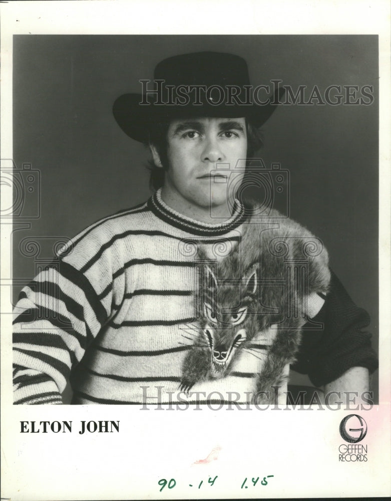 1981 Elton John Singer Composer Pianist - Historic Images