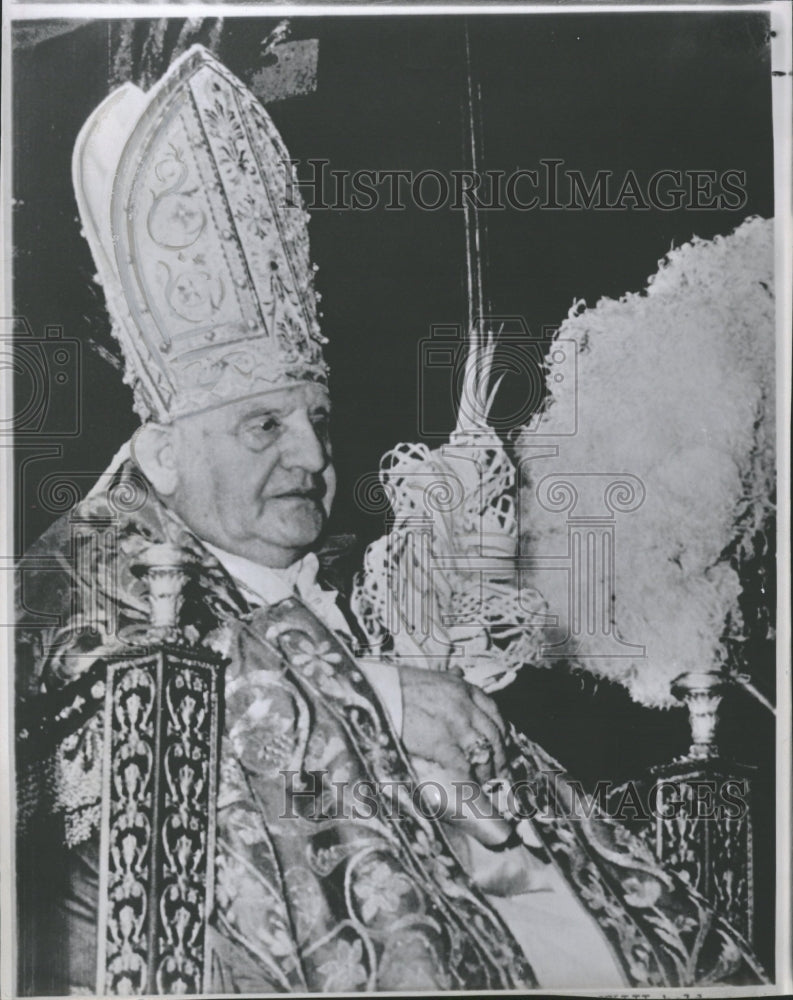 1961 PopeJohn XXIII Palms Spary Basilicia - Historic Images