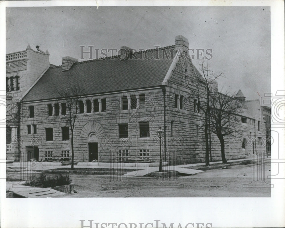 1960 J. J. Glessner Famous Old House - Historic Images