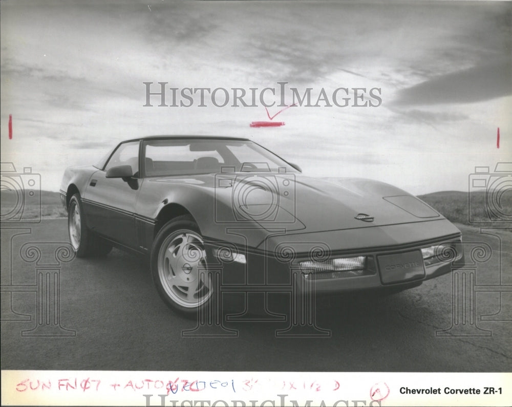 1990 Pricey Corvette Depreciation Nil - Historic Images