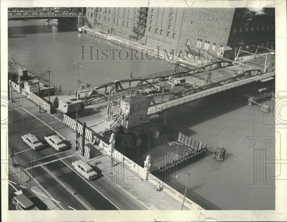 1959 Traffic barricade Dearborn St bridge - Historic Images