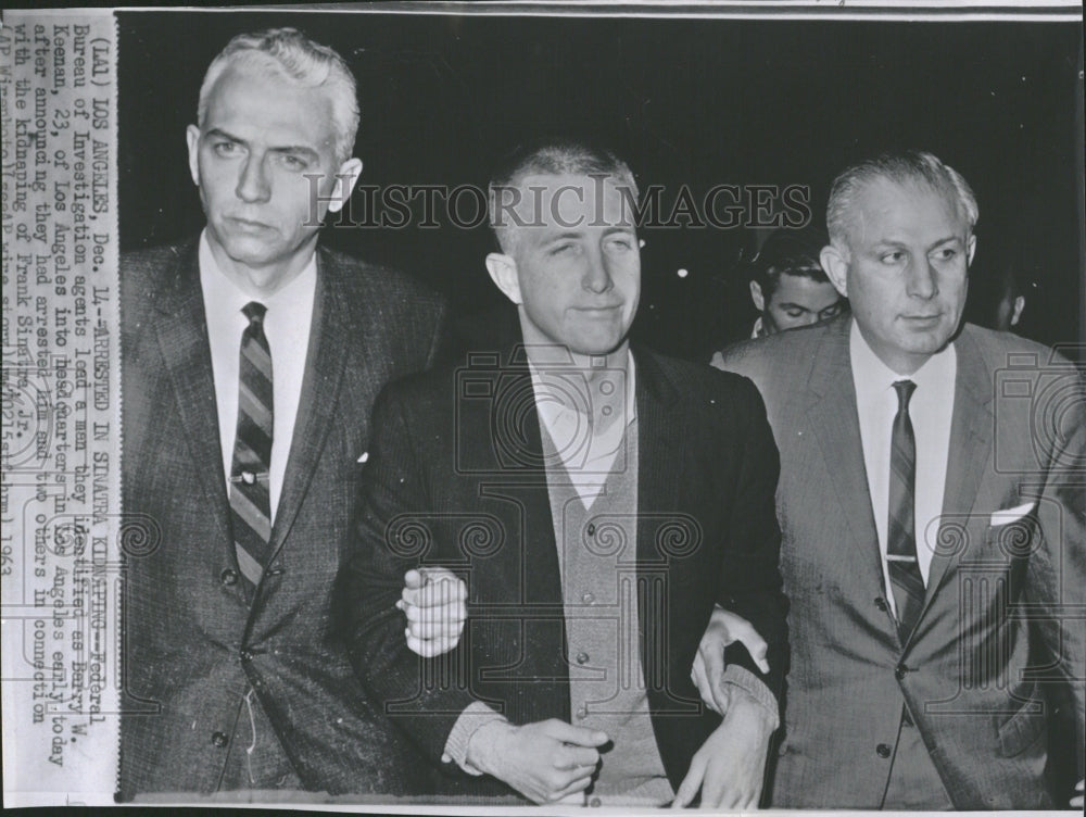 1963 FBI lead Barry Keenan to headquarters - Historic Images