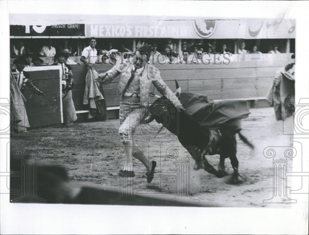 1960 Sidney Franklin Gets Tossed ... - Historic Images