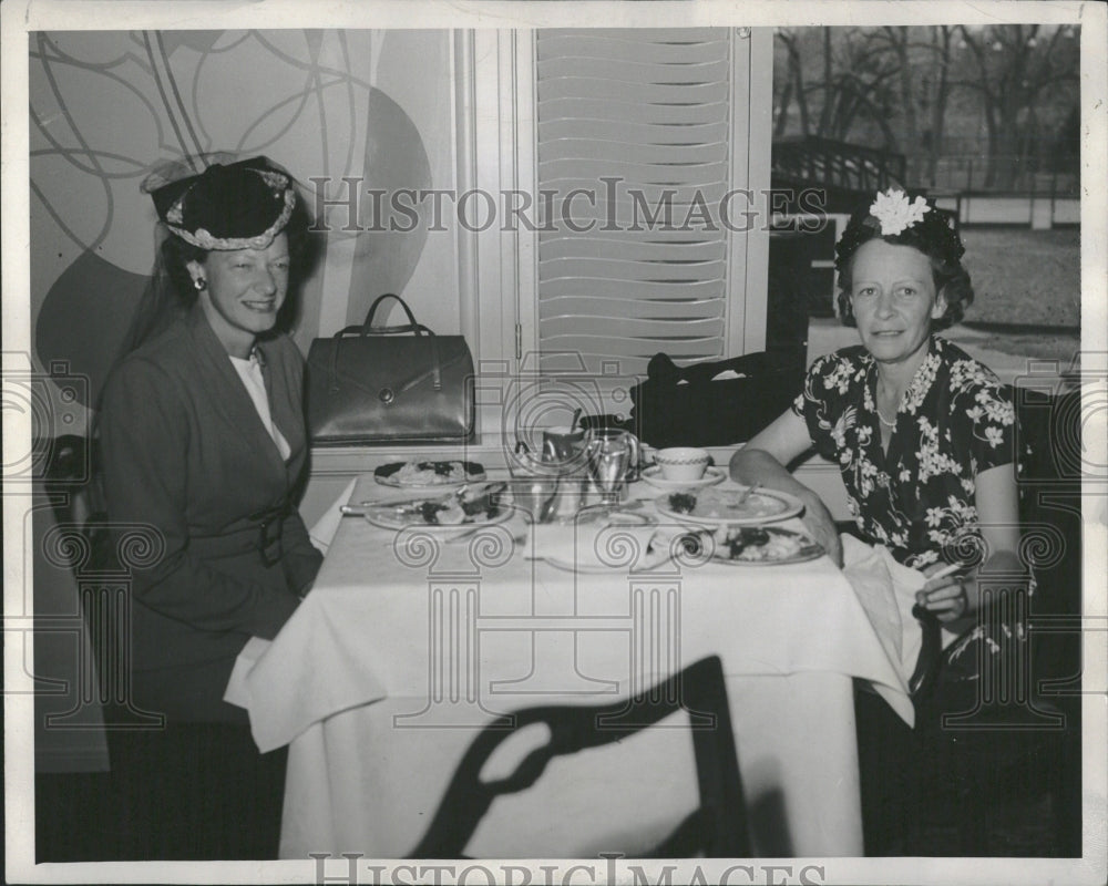 1948 Denver Society Resident Mrs Alfred - Historic Images