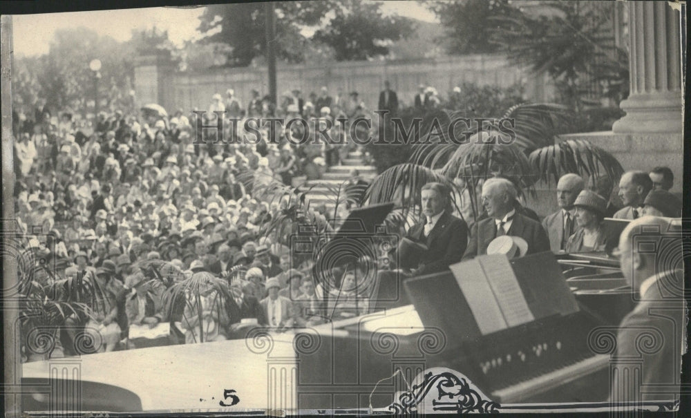 Large People Music Event People Pianio - Historic Images