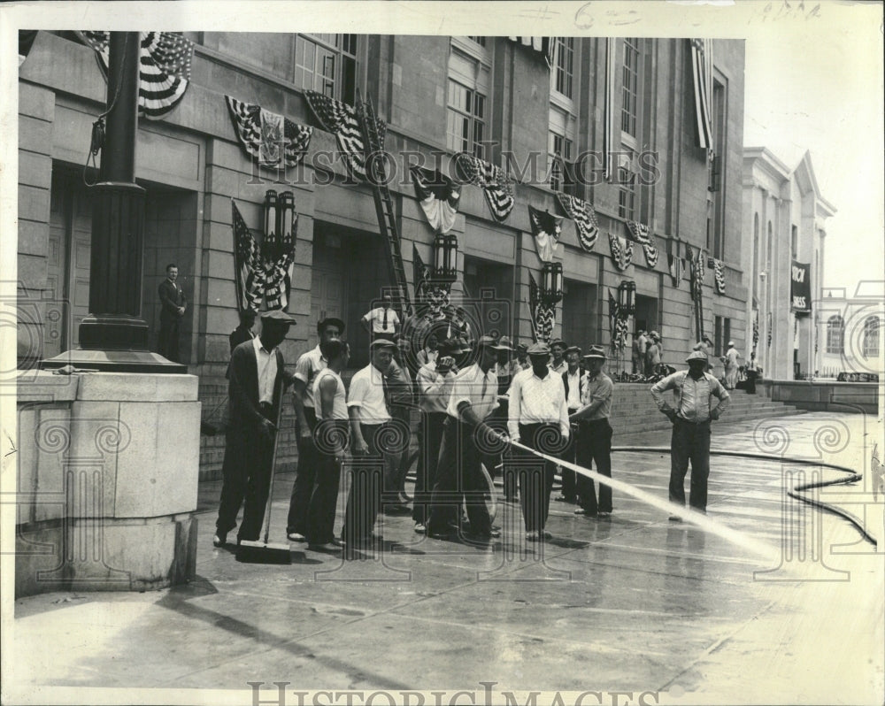 1936 Phila Pa Convention Hall Cleaning - Historic Images