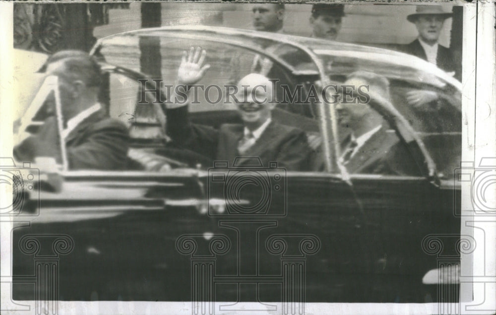 1960 President Eisenhower Elysee Palace - Historic Images