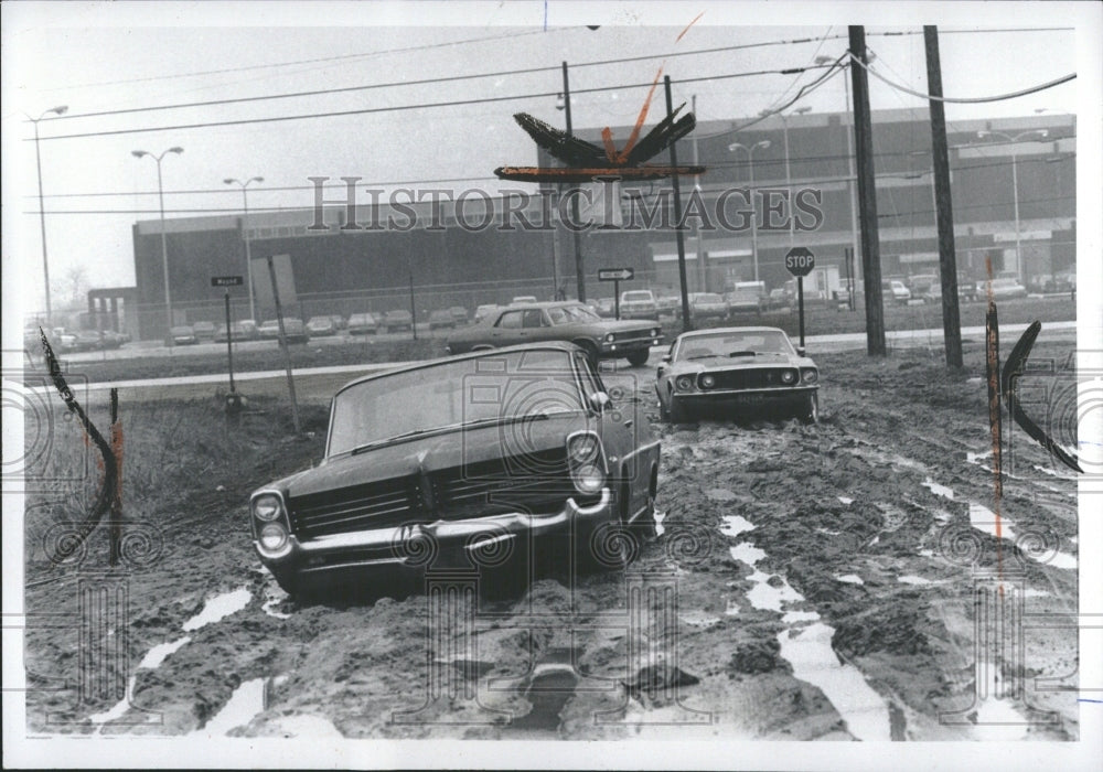 1973 Muddy Cars In Sterling Heights - Historic Images