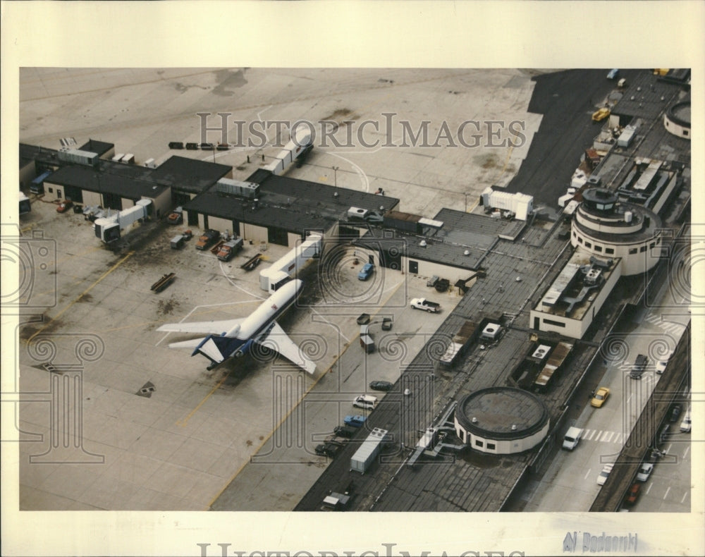 1993 Courtesy Bud One Airship - Historic Images