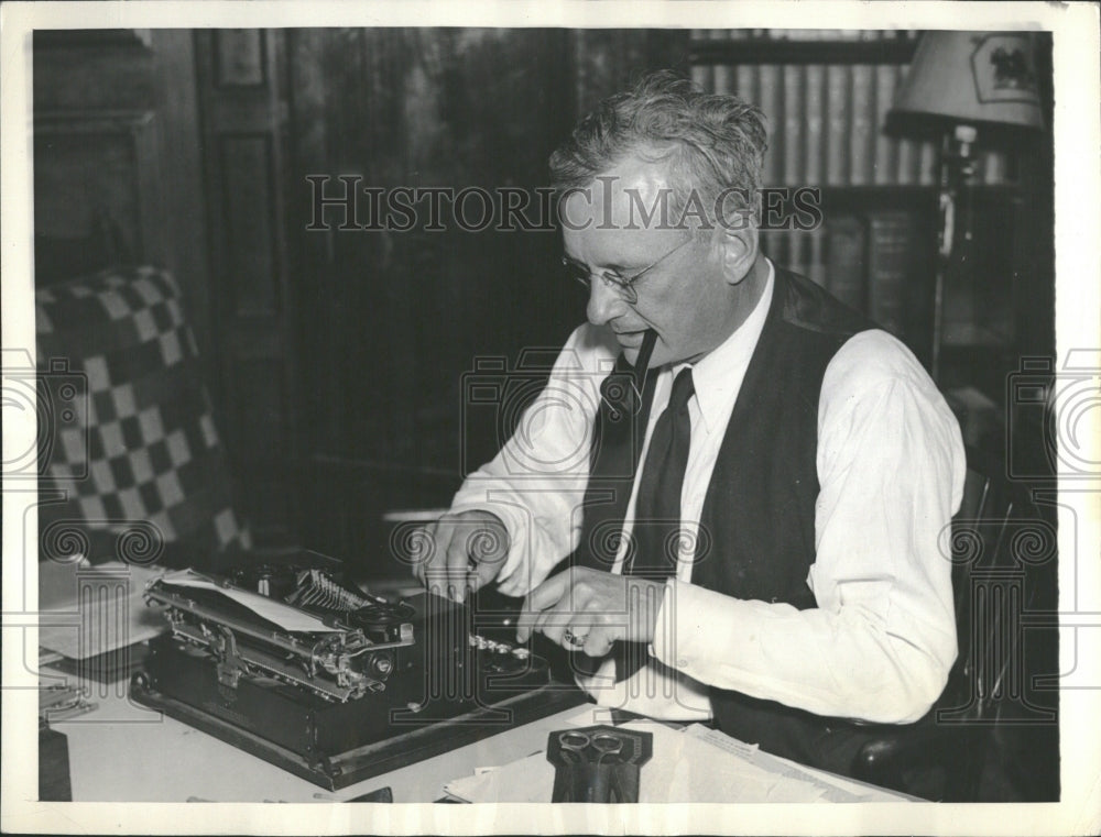 1935 Governor Alfred Landon Kansas - Historic Images