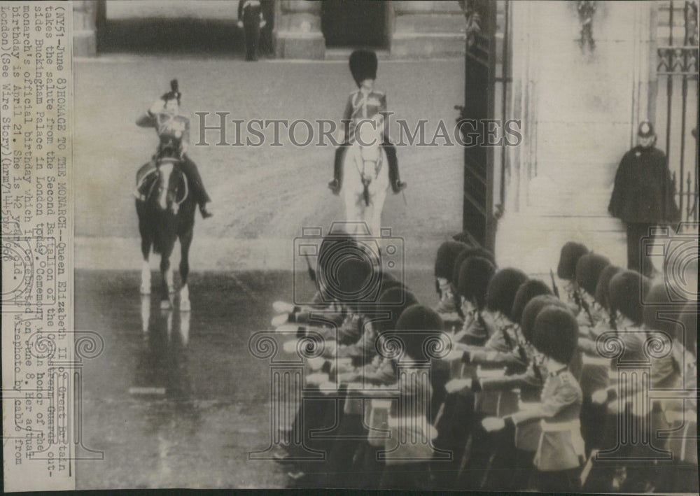 1968 Queen Elizabeth II Birthday London - Historic Images