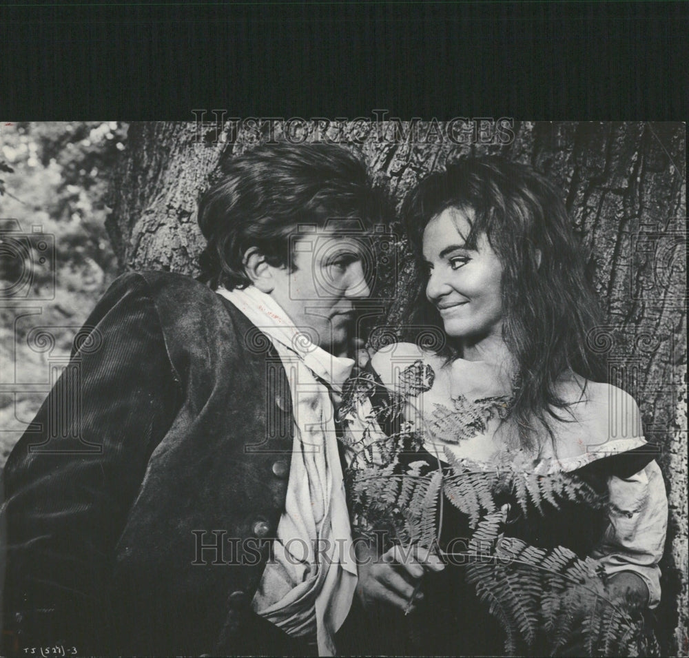 1964 Albert finney Diane Cliento Tom Jones - Historic Images