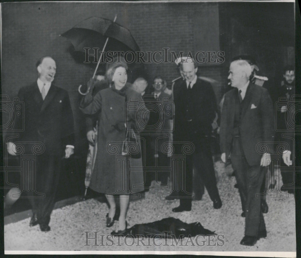 1964 Queen Elizabeth II - Historic Images