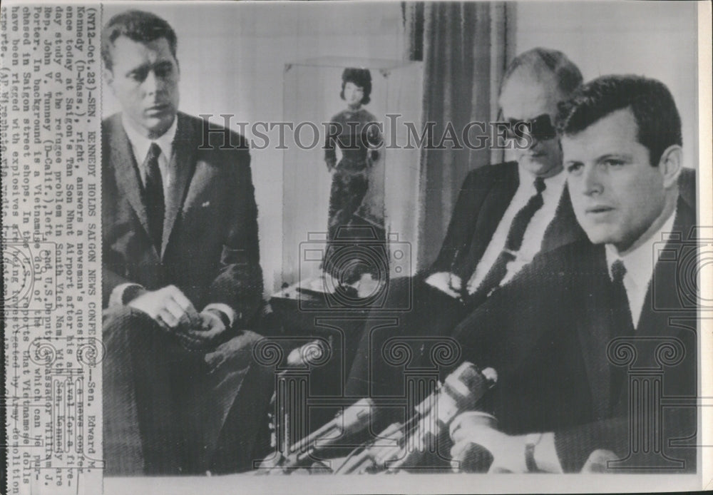 1965 Edward Kennedy John Tunney Vietnam - Historic Images