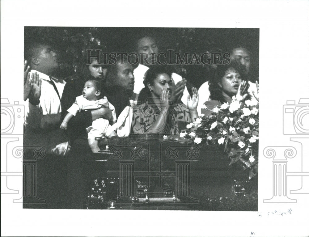 1989 Kristy MC Cartney Timothy Family Photo - Historic Images