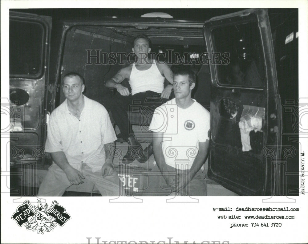 2001 Dead Heroes Music Group Entertainers - Historic Images