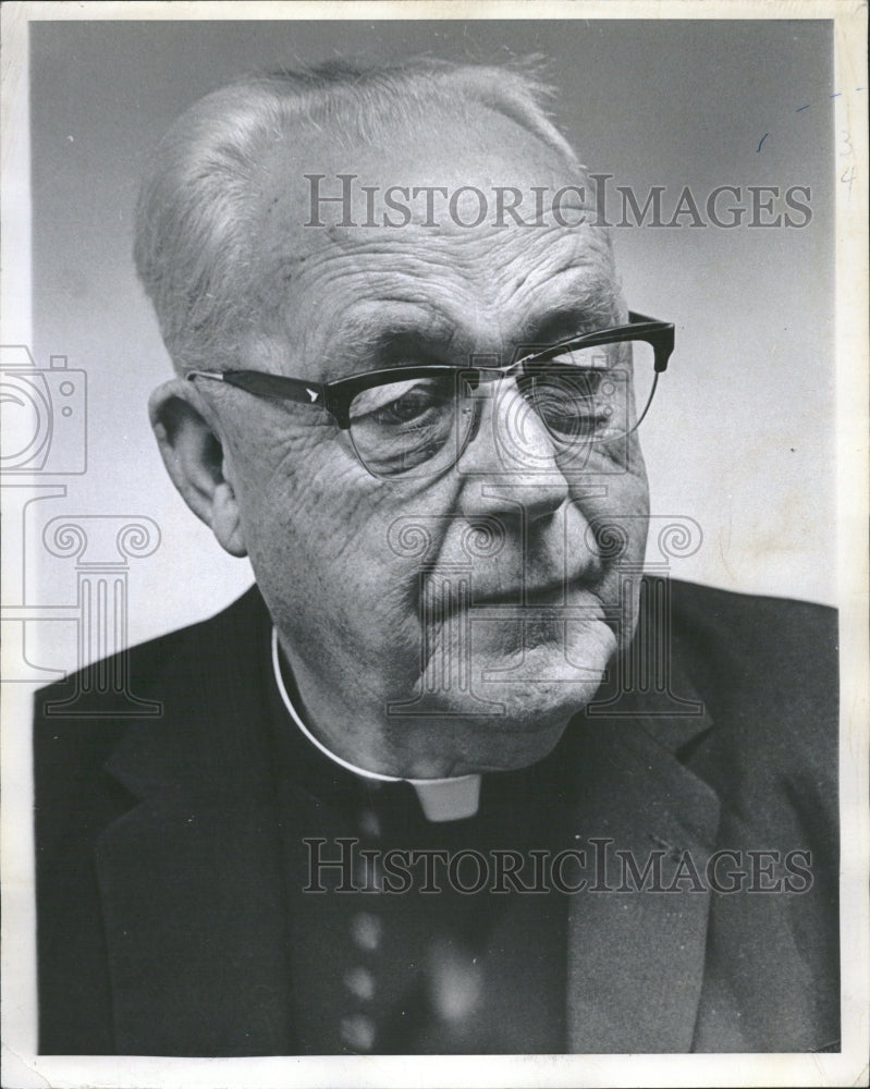 1968 Father Rev Justin McKernan Profile - Historic Images