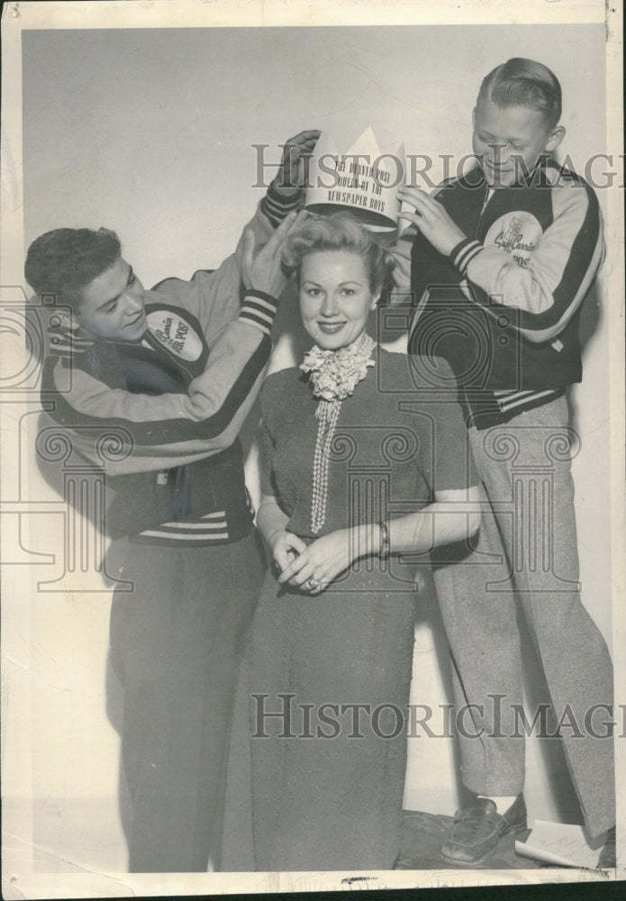 1949 Virginia Mayo Crowned Queen Of Denver - Historic Images