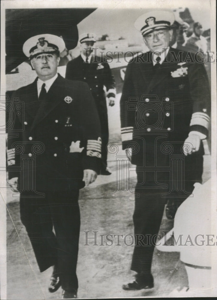 1954 Vice Admiral Combs Gen. Franco - Historic Images