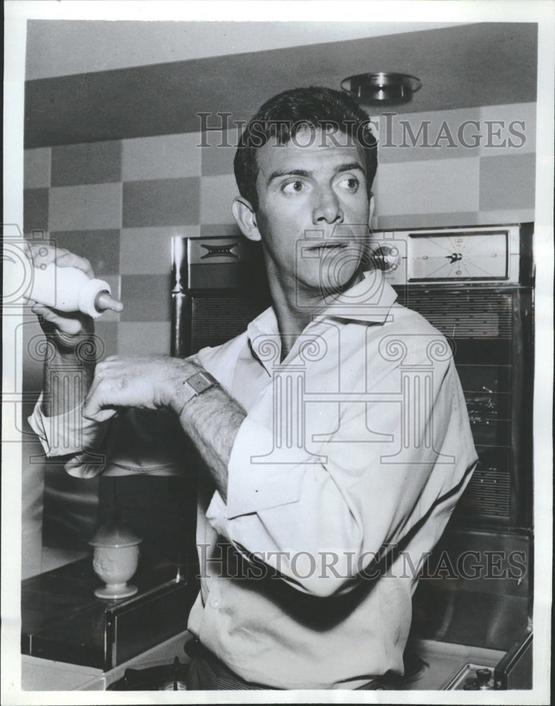 1965 Tony Franciosa Actor Valentine&#39;s Day - Historic Images