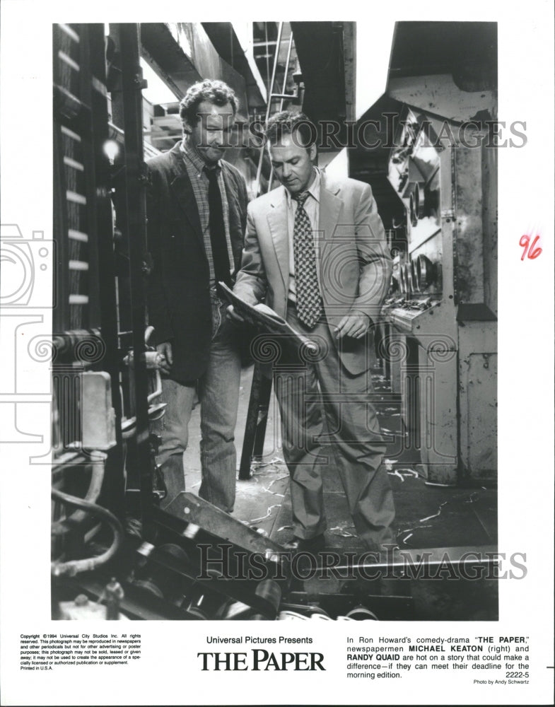 1994 The Paper Michael Keaton Randy Quaid - Historic Images