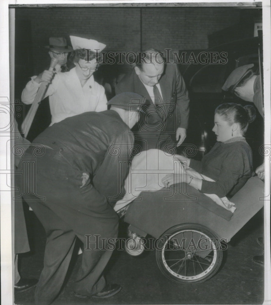 1954 Senator McCarthy of Wisconsin and wife - Historic Images