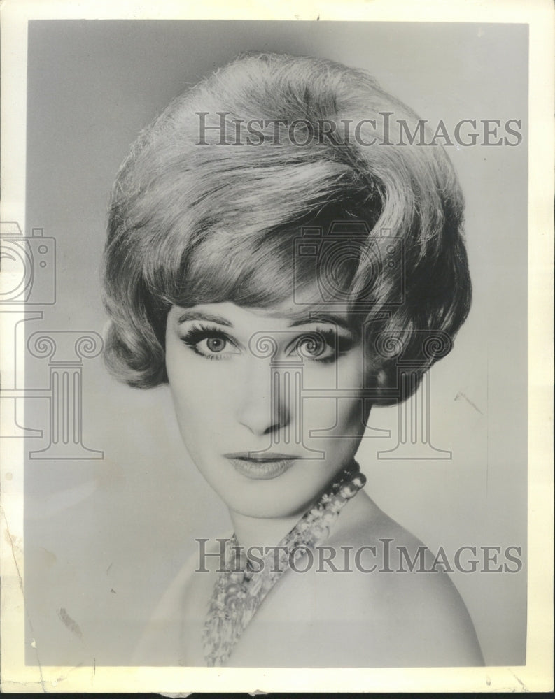 1962 soft wig by Elizabeth Arden Coquette - Historic Images