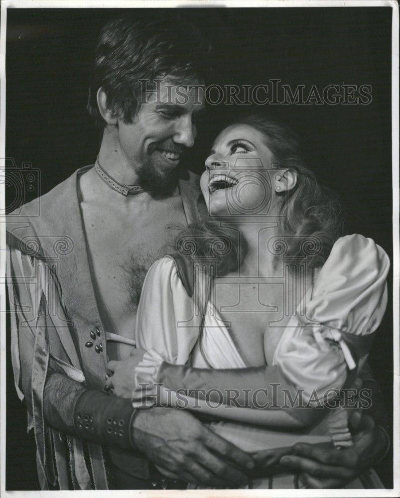 1975 Plays The Taming of the shrew - Historic Images