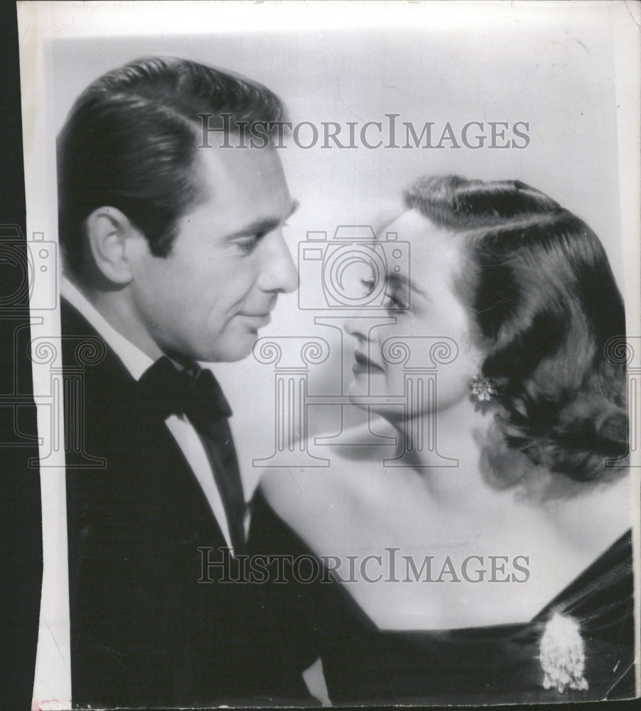 1950  Bette Davis and Gary Merrill - Historic Images
