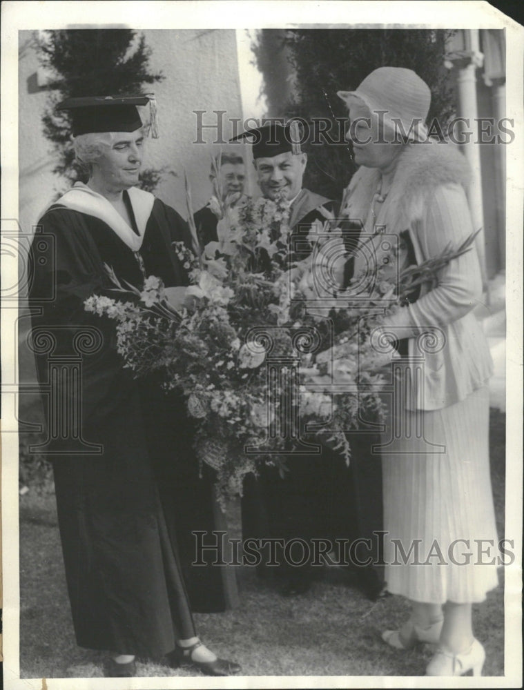 1933 Lou Henry - Historic Images