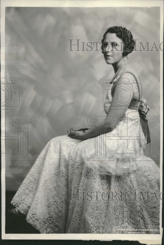 1931 The attractive Mrs. Eric Louw - Historic Images